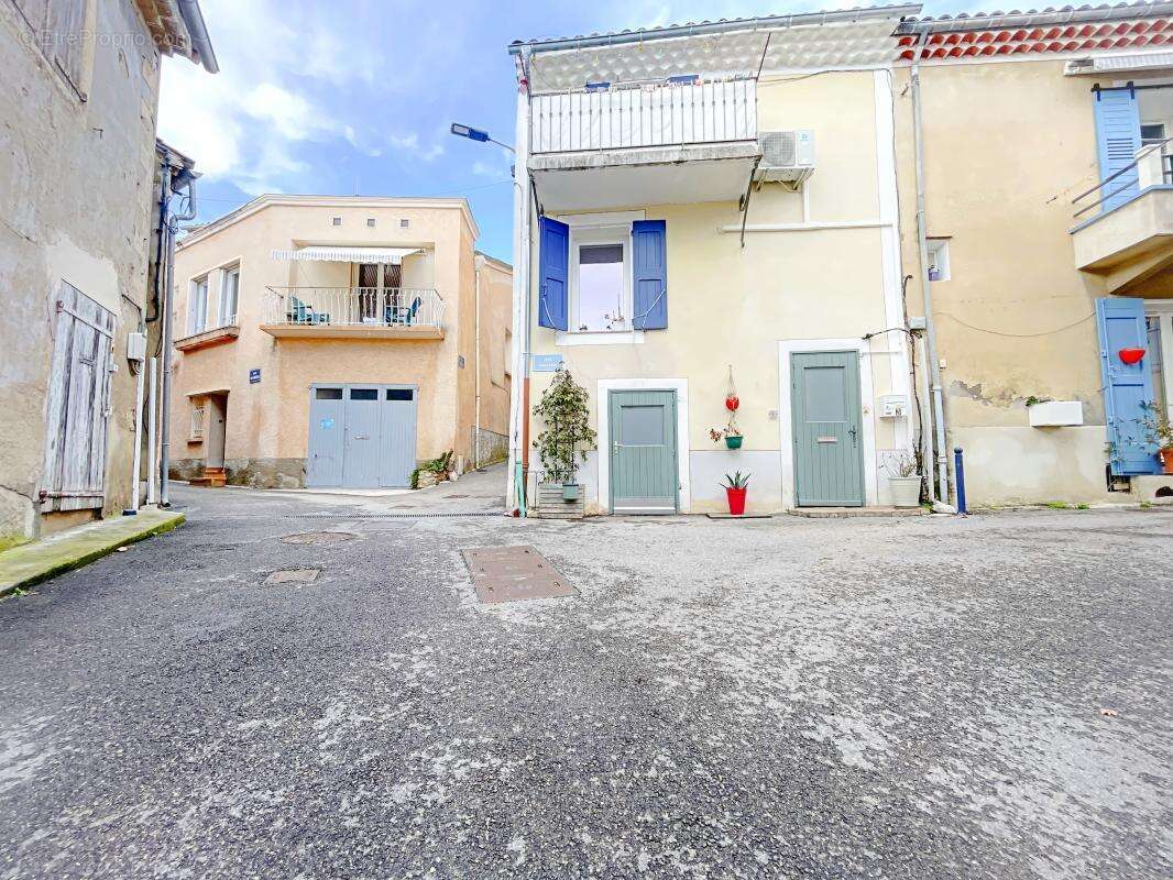 Maison à SAINTE-TULLE