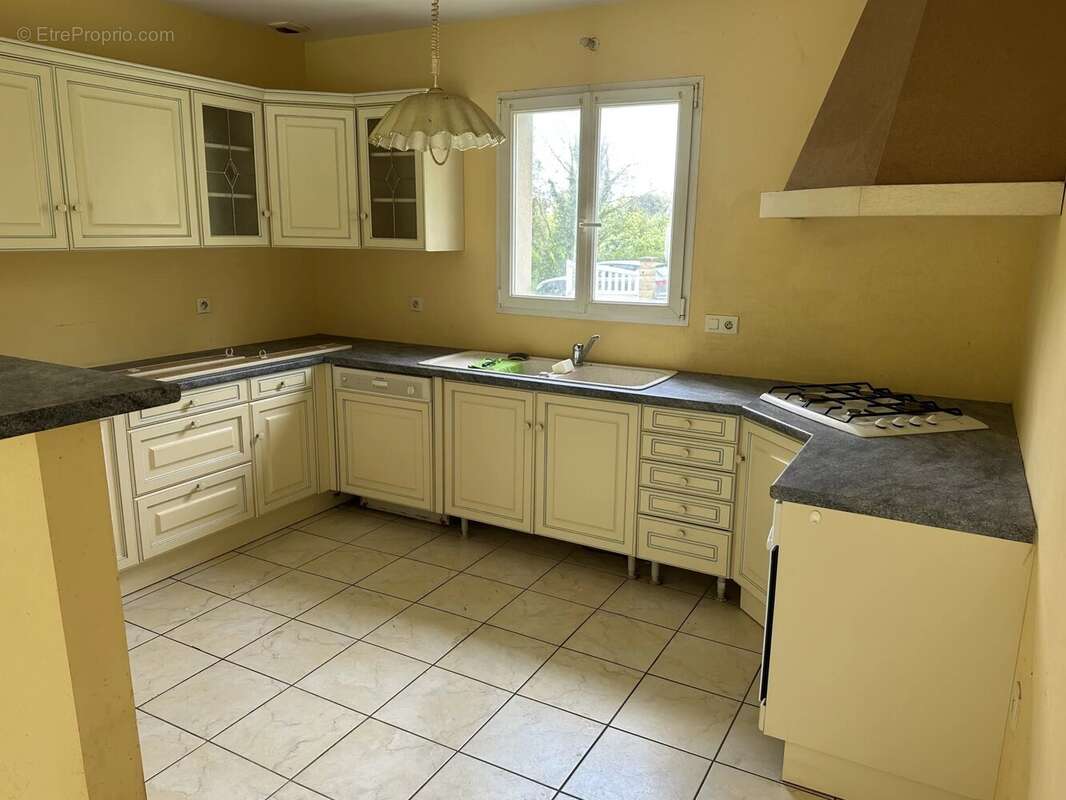 Maison à LA FERRIERE-AIROUX