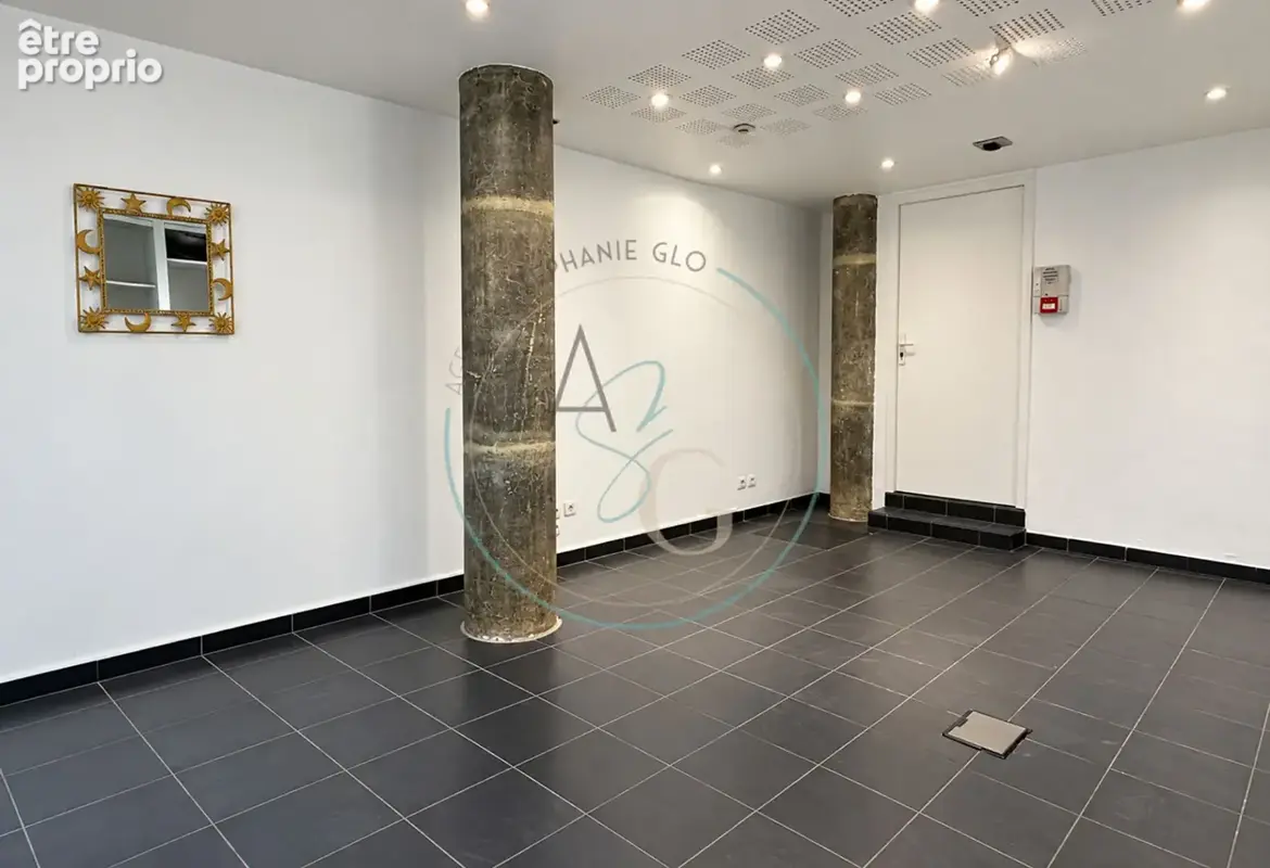 COGOLIN - Local commercial 90,23 m² - photo 2