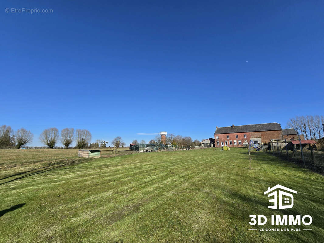 Maison à AVESNES-SUR-HELPE