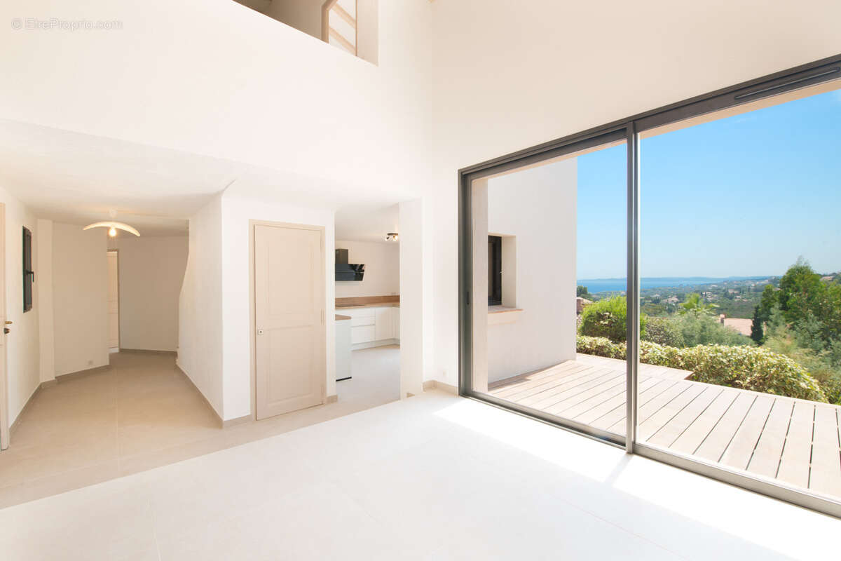 Maison à LES ISSAMBRES