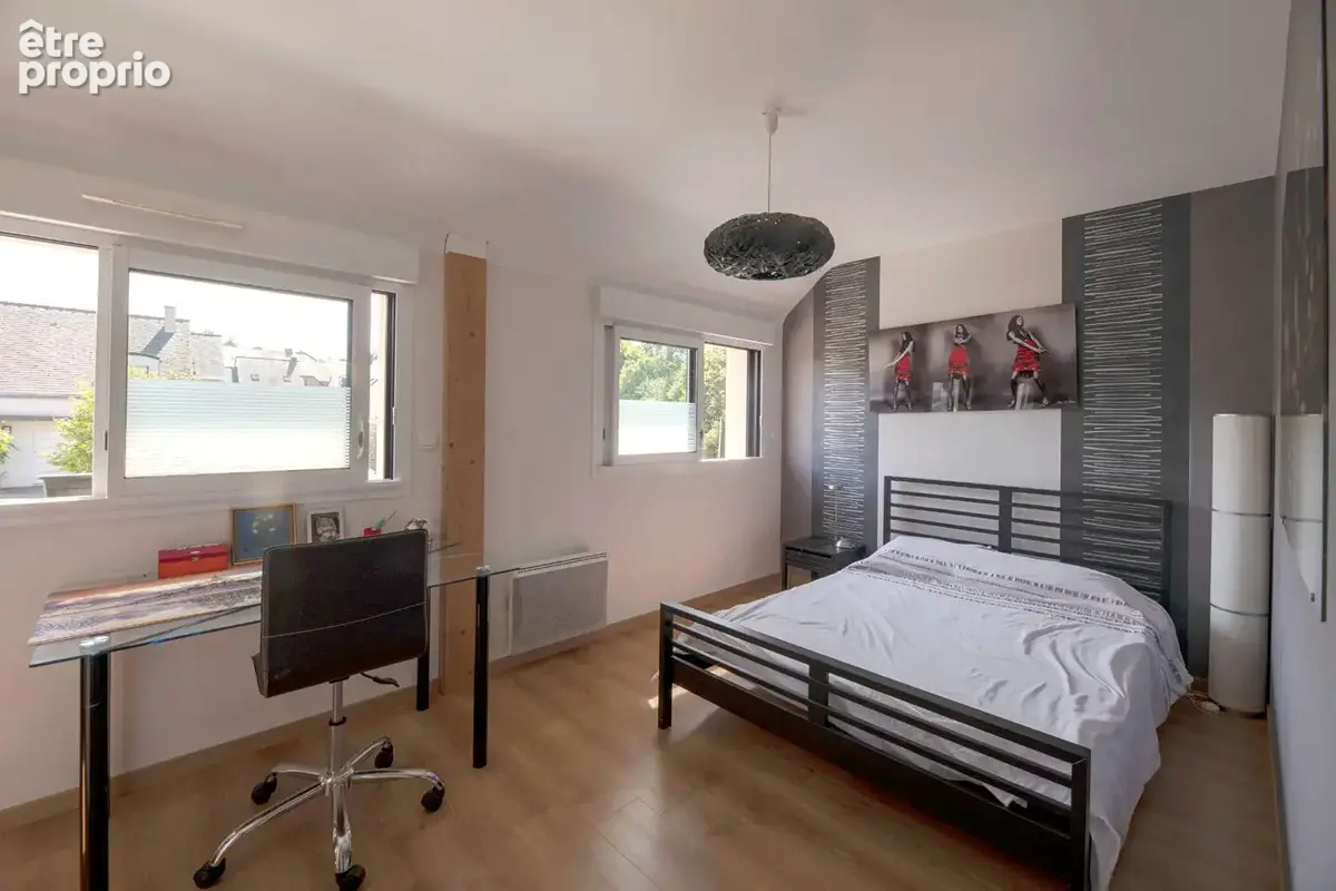 A VENDRE - AGENCE GIBOIRE BRUZ - Maison contemporaine d'environ 174m² - GUICHEN dans un quartier prisé - photo 7