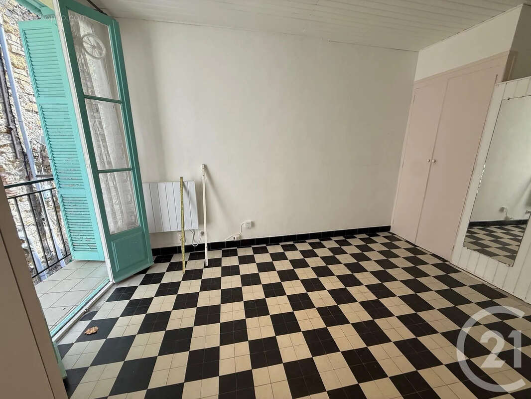 Appartement à CASTELLAR