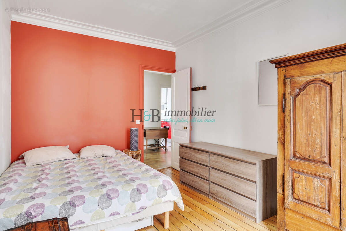 Appartement à PARIS-18E