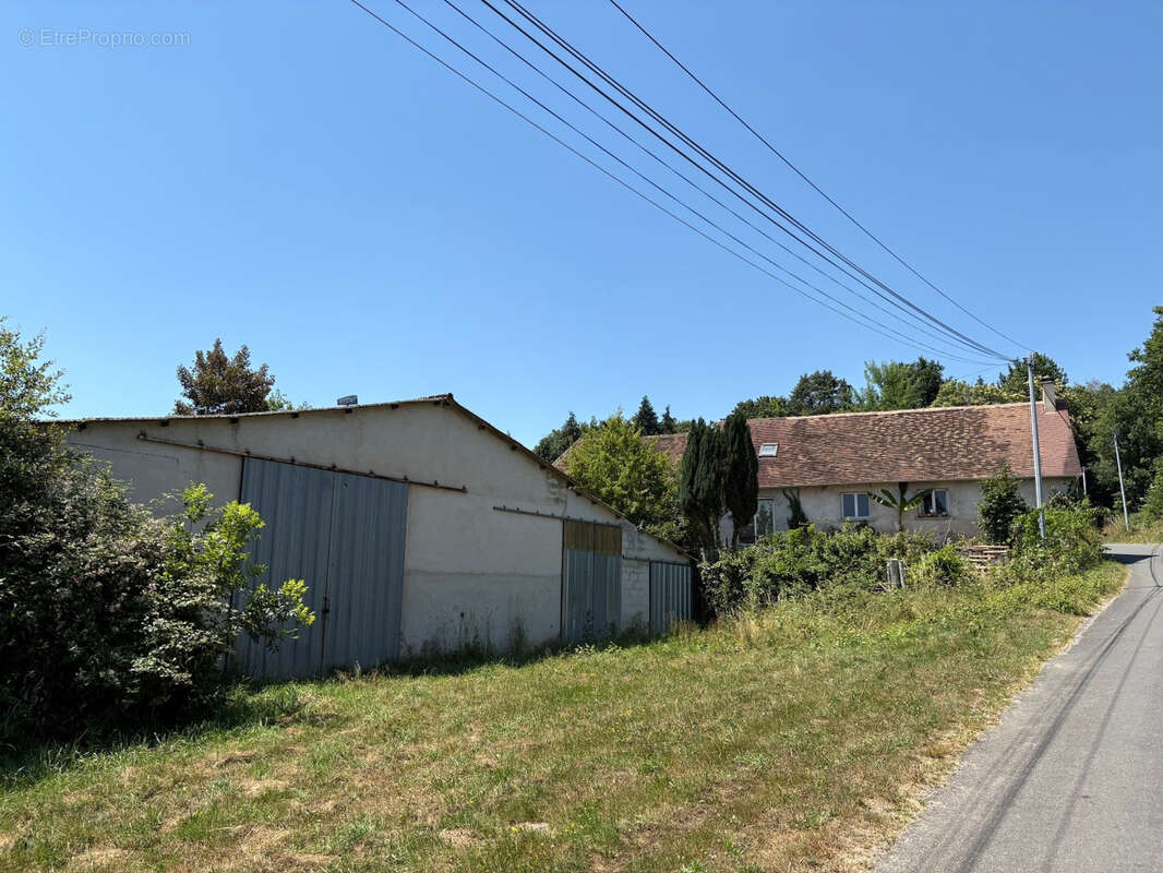 Coussac Bonneval : Authentique corps de ferme sur 4,2 hectares - photo 17