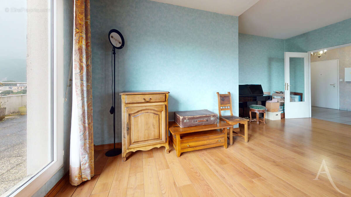 Appartement à FONTAINE