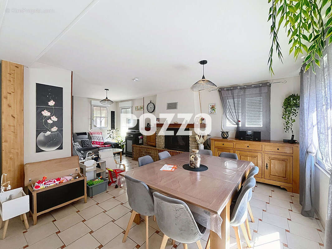 Maison à SAINT-SAMSON-DE-BONFOSSE