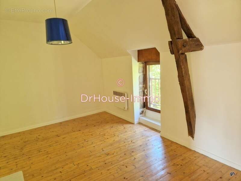 Maison à LOUVIGNE-DU-DESERT