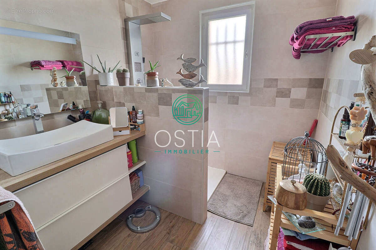 Maison à SAINT-MARTIN-LA-PLAINE