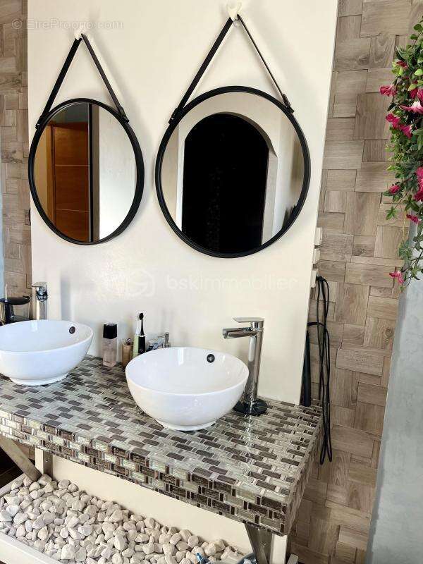 Maison à SAINTE-TULLE