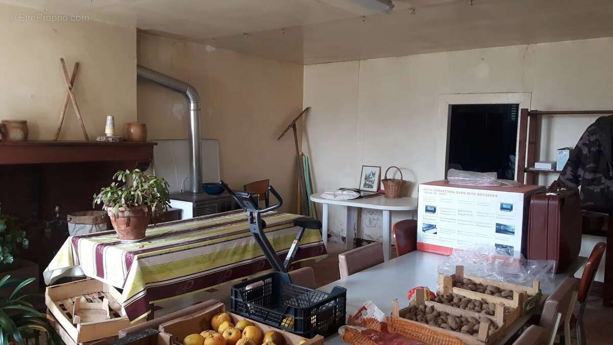 Maison à BUSSIERE-POITEVINE