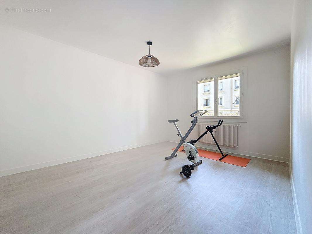 Appartement à SAINT-GENIS-LAVAL