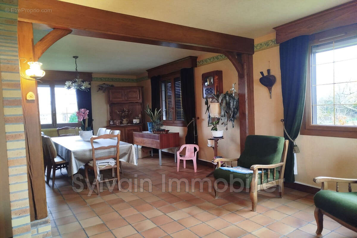 Maison à FORGES-LES-EAUX