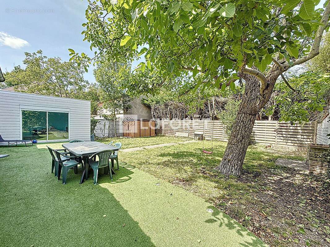 Maison à CHAMPIGNY-SUR-MARNE