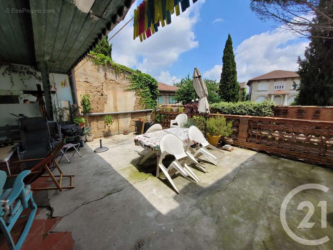 Maison à LISLE-SUR-TARN