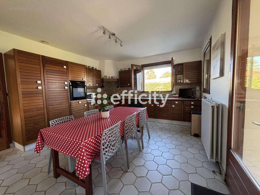 Maison à AIGREFEUILLE-D&#039;AUNIS