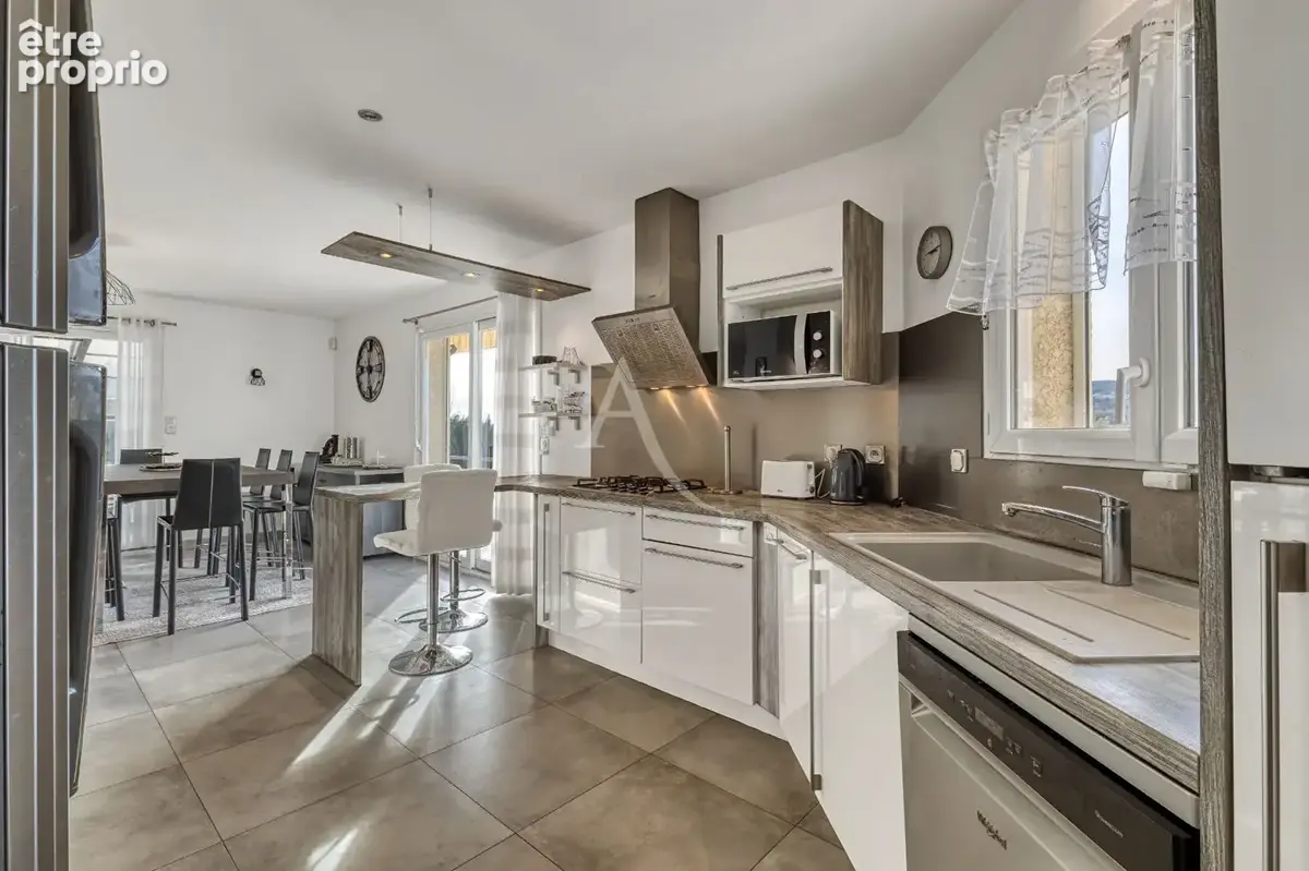 Maison saint-martin-bellevue  154m², (244 m² au sol) - photo 6
