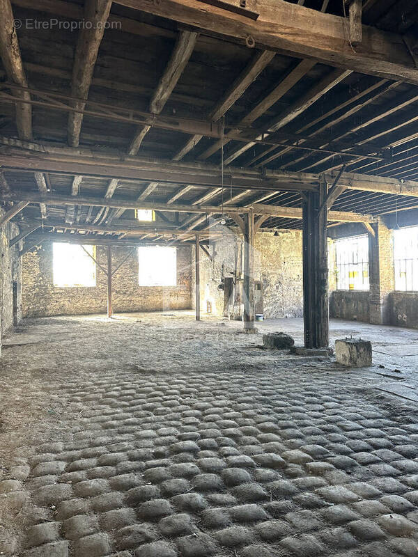 Autre à MONTEREAU-FAULT-YONNE