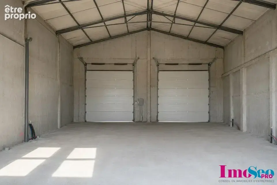 Entrepôt à vendre - photo 3