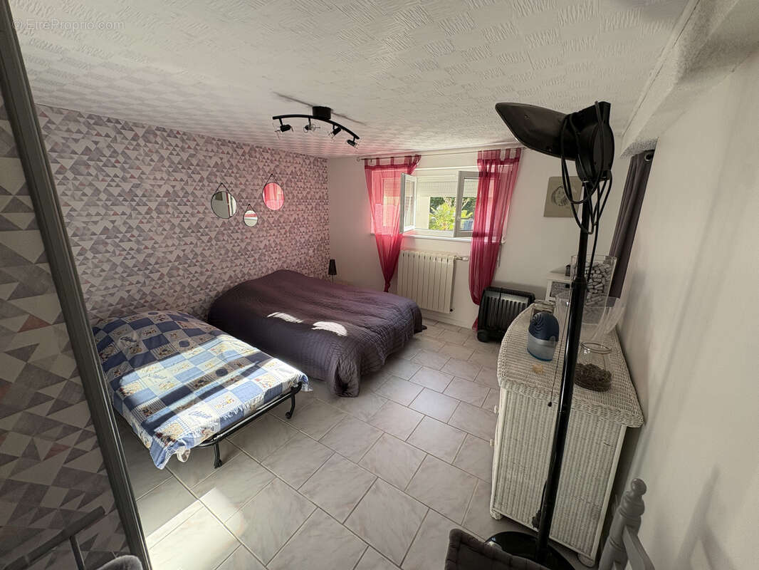 Maison à MONTAIGU-DE-QUERCY