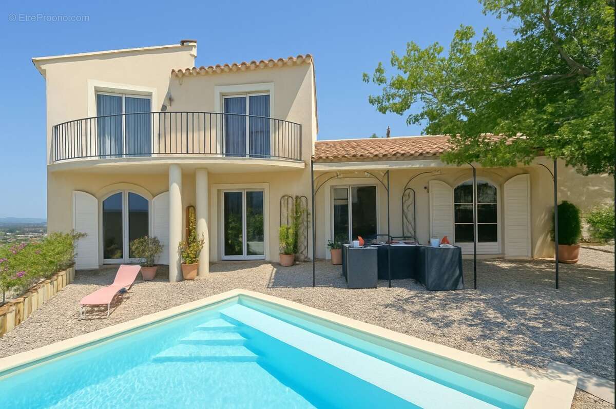 Maison à VILLENEUVE-LES-AVIGNON