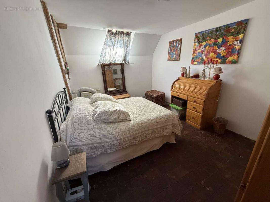 Maison à CONDE-SUR-HUISNE