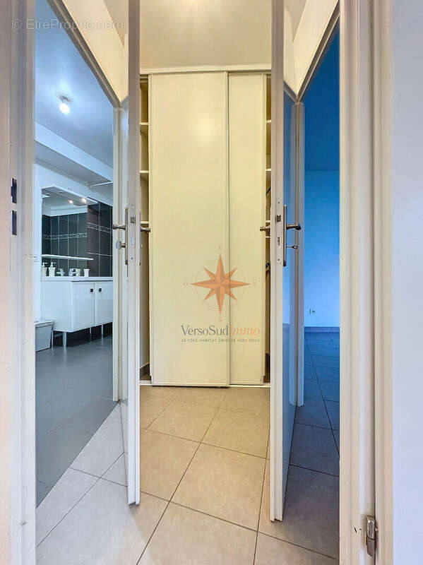 Appartement à SAINT-THIBAULT-DES-VIGNES