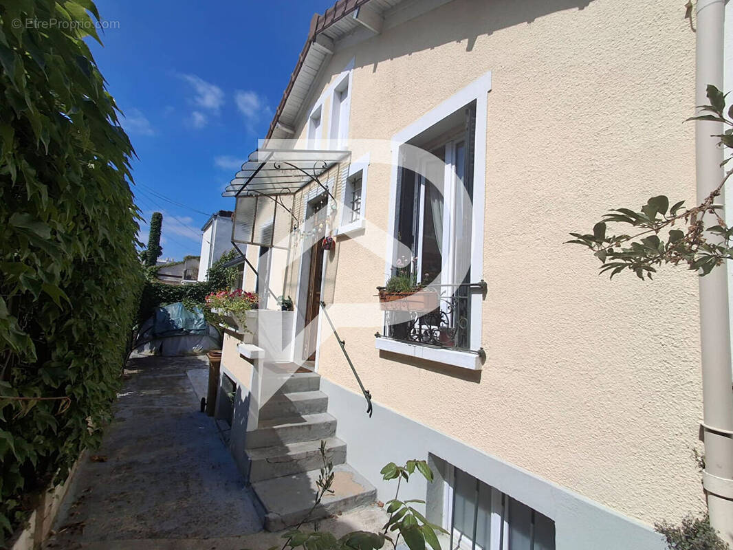Maison à COLOMBES