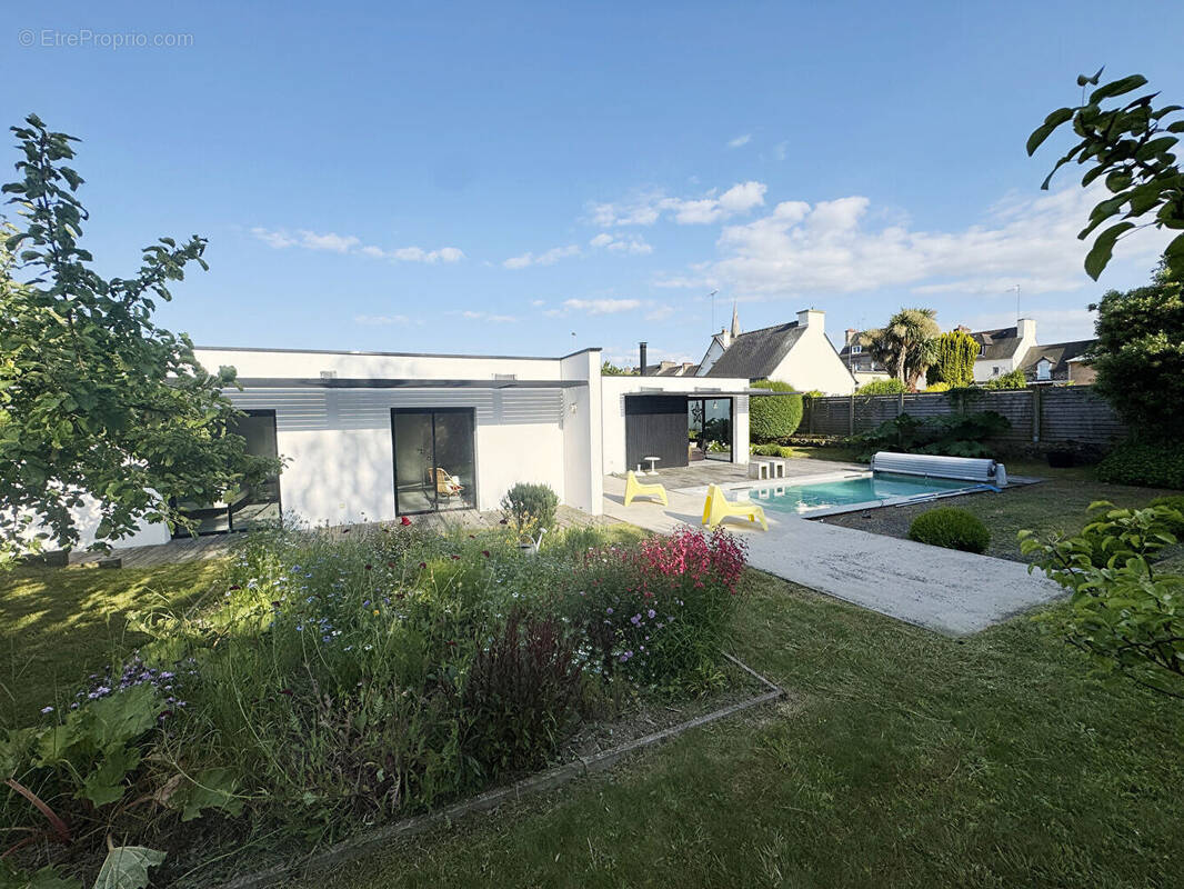 Maison à YFFINIAC