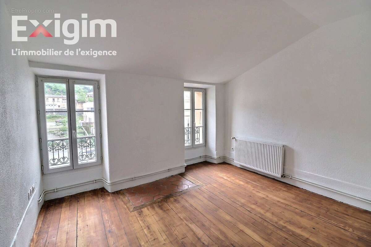 Appartement 592 m² à Saint-Vallier  - photo 2