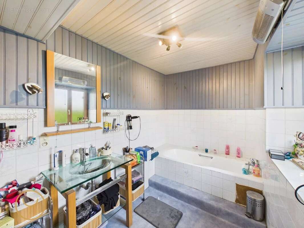 Maison à MARIGNY-LE-CHATEL