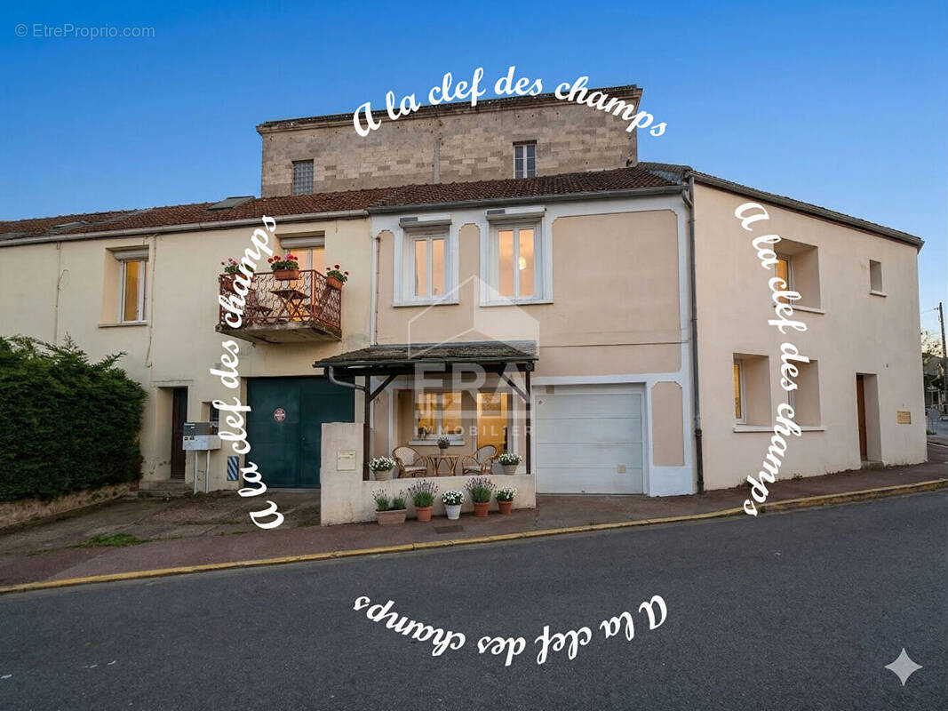 Maison à BURES-SUR-YVETTE