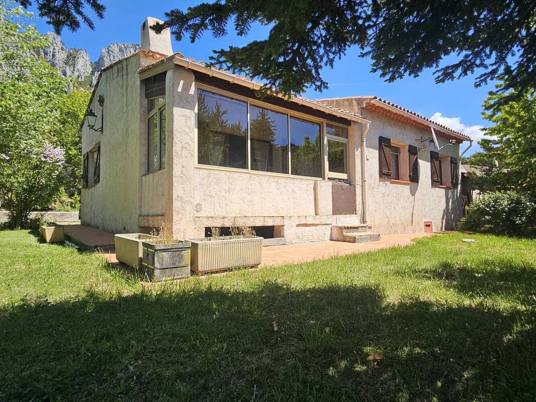 Maison à SERANON