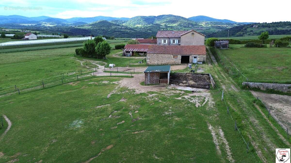 Maison à COLOMBIER-LE-VIEUX
