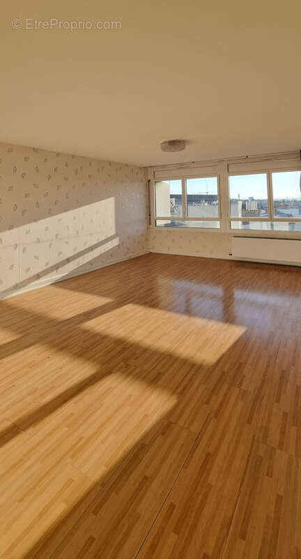 Appartement à PARIS-19E