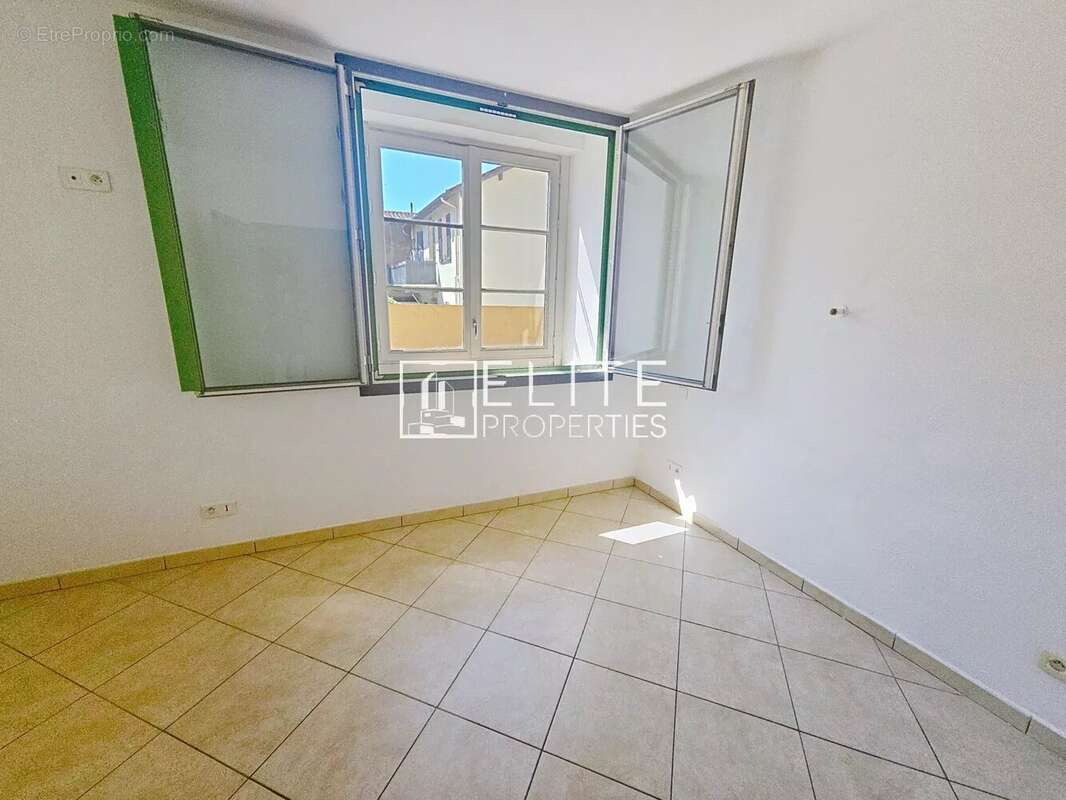 Appartement 4 pieces 102m² + parking - vallauris - photo 6