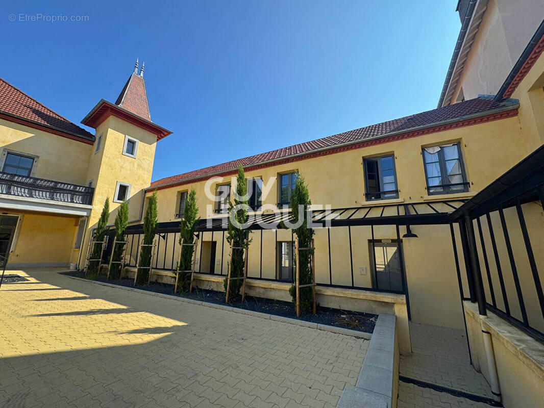 Appartement à BYANS-SUR-DOUBS