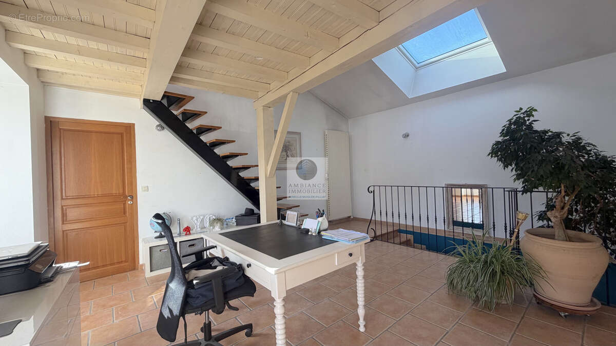 Maison à ETOILE-SUR-RHONE