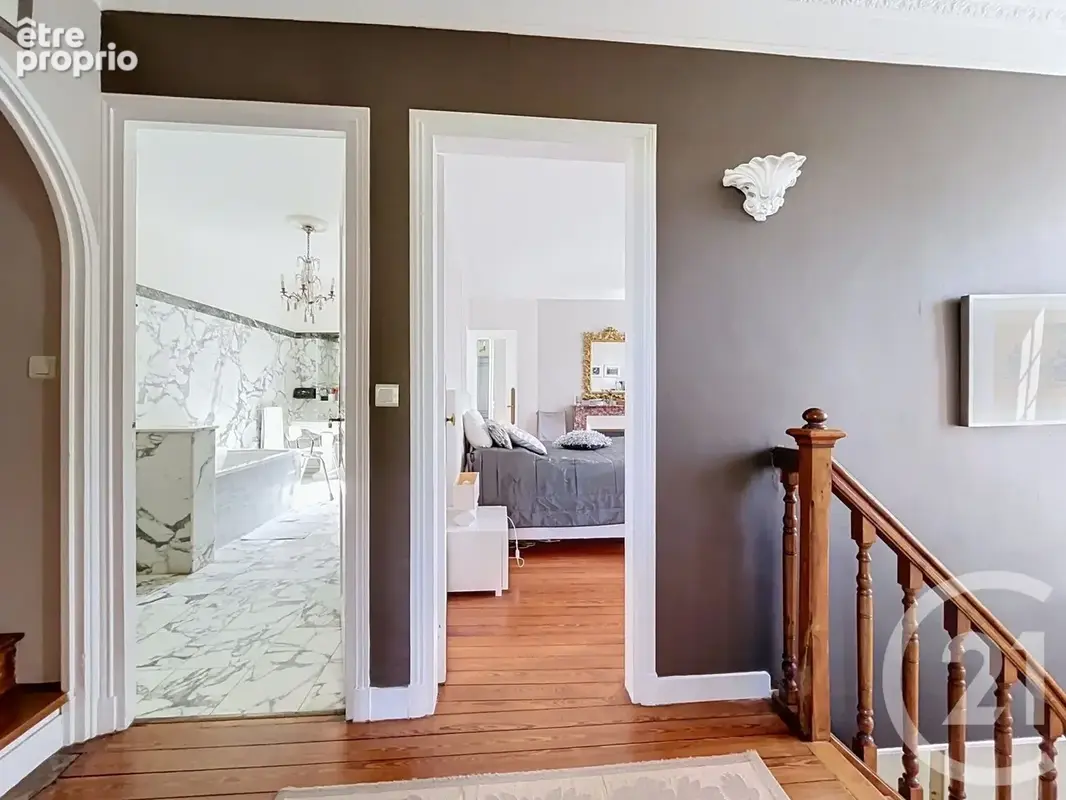 Maison 8 pièces 310 m² à vendre à Moissy-Cramayel (77550) - photo 9