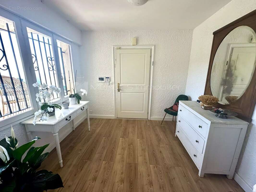 Èze – appartement 4 pieces avec loggia - photo 4