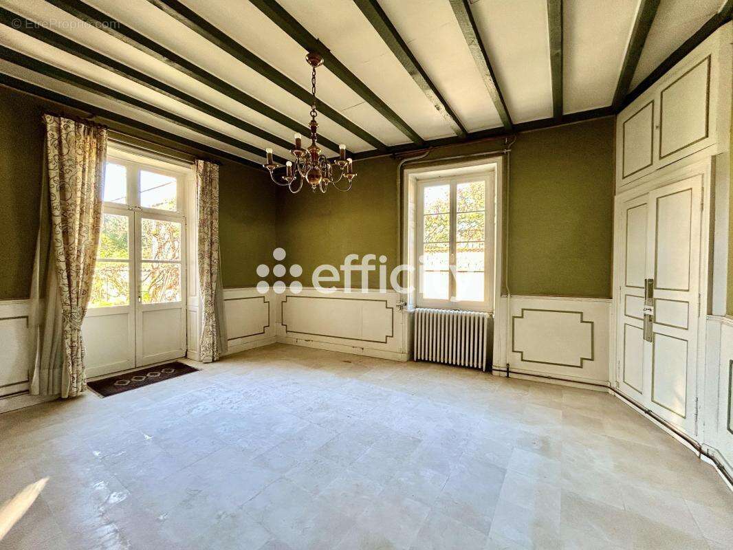 Maison à TALMONT-SAINT-HILAIRE