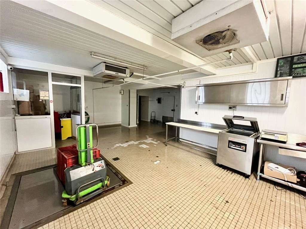 31 - Commerce à SAINT-HILAIRE-DE-RIEZ