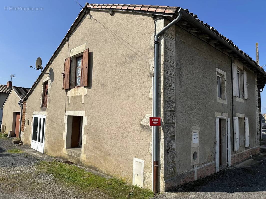 Maison à CEAUX-EN-COUHE