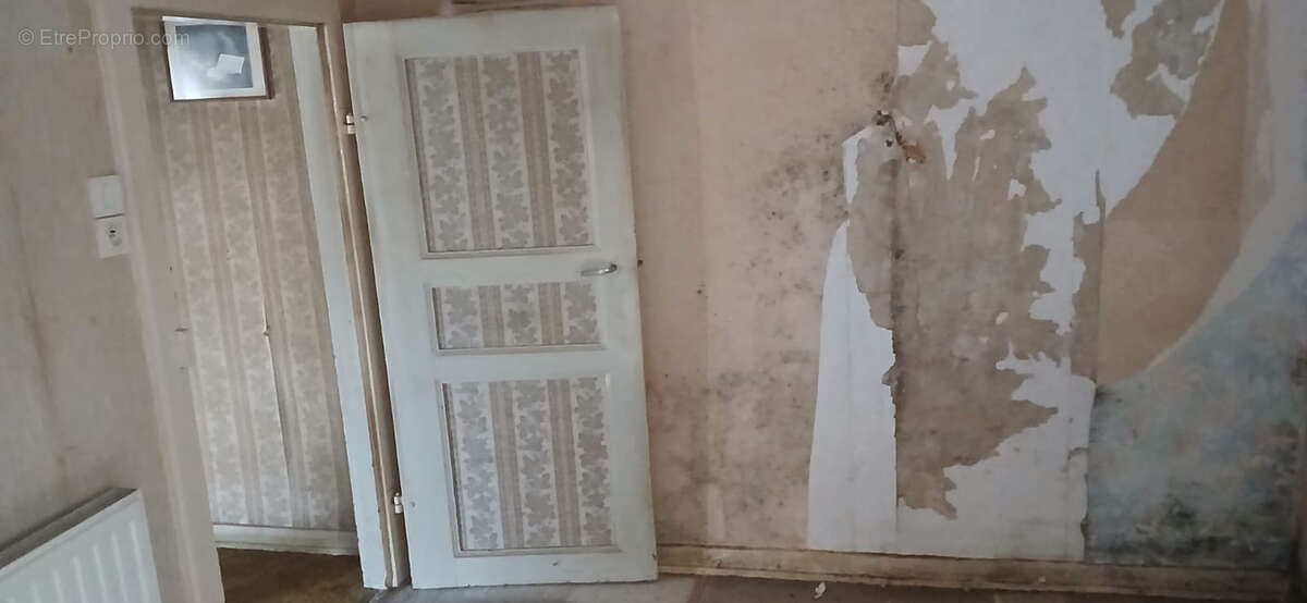 Maison à ROUGEGOUTTE