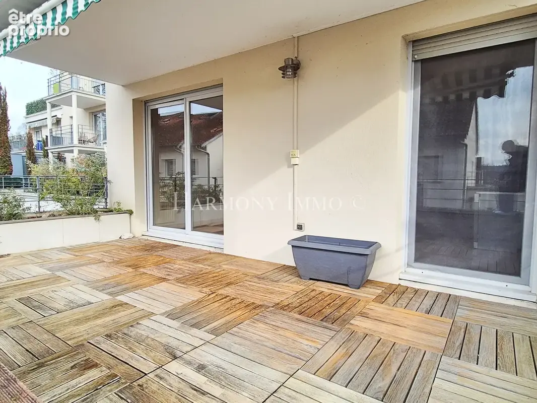 En bords de Saône,  T3 de 69 m2 avec terrasse dans résidence de standing avec piscine - photo 12