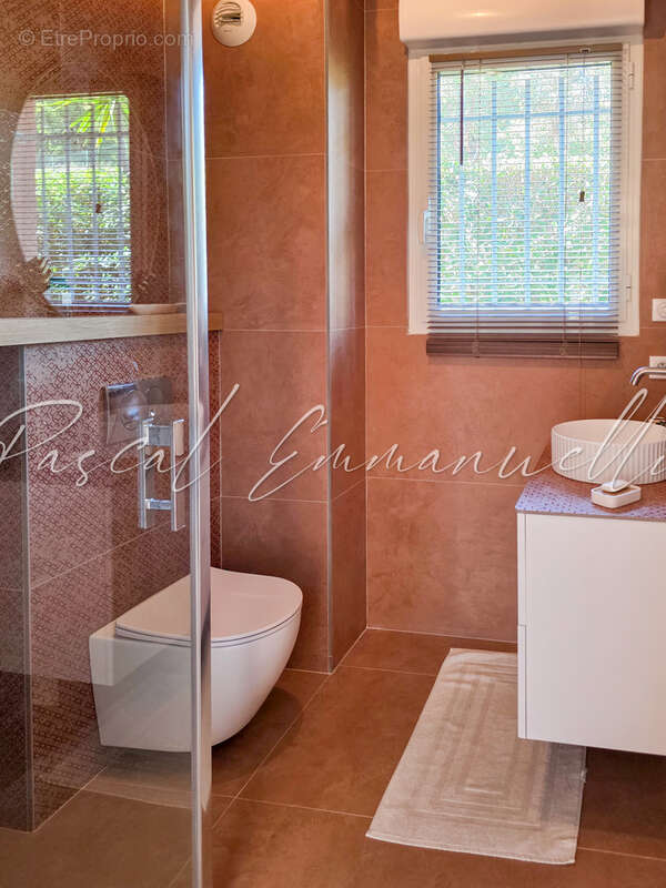 Appartement à MANDELIEU-LA-NAPOULE
