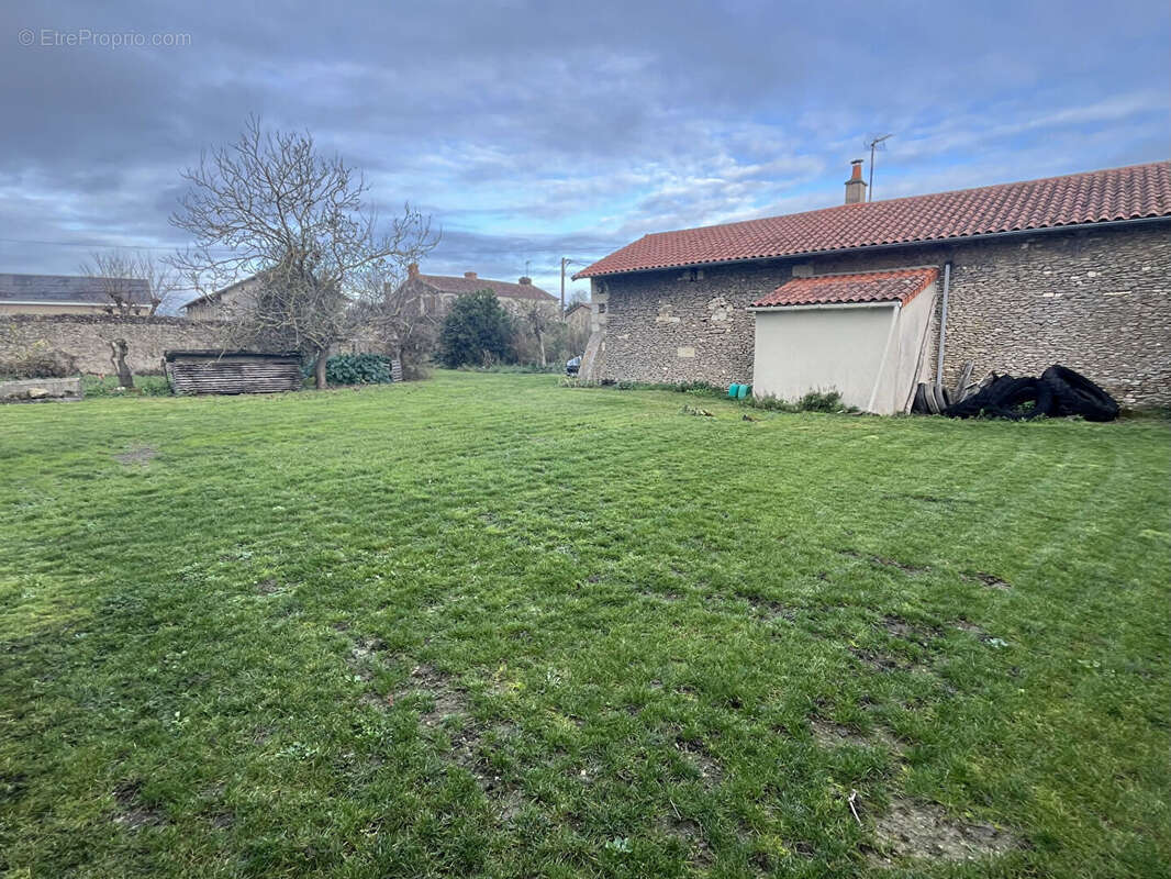 Maison à MOUTERRE-SILLY