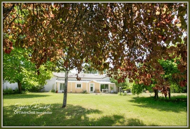 Maison à LEOGNAN