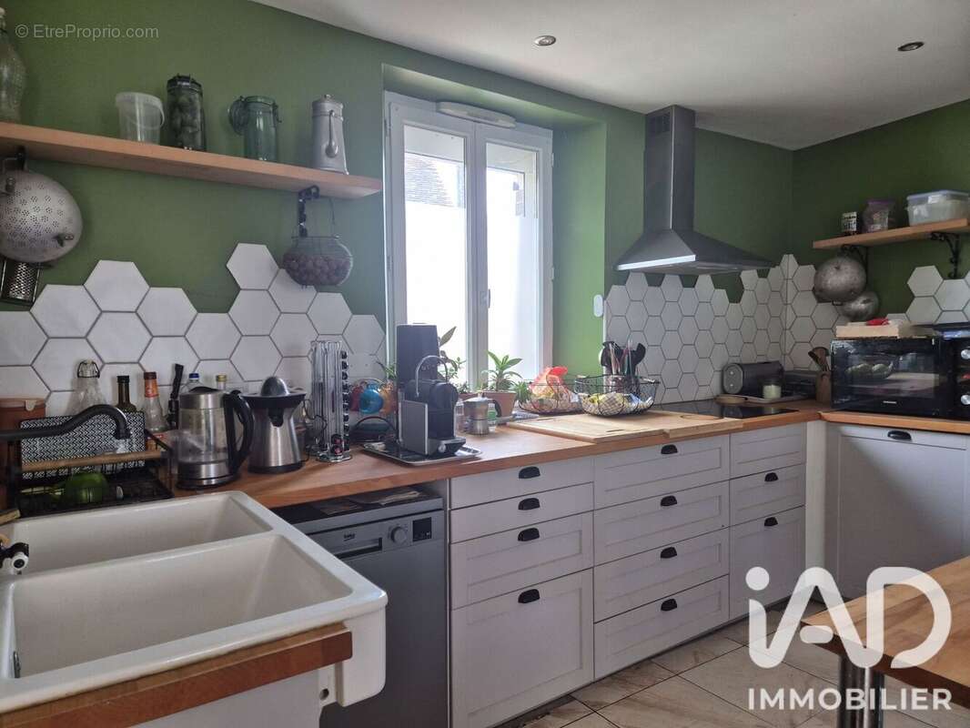 Maison 106 m² à Villebougis  - photo 5