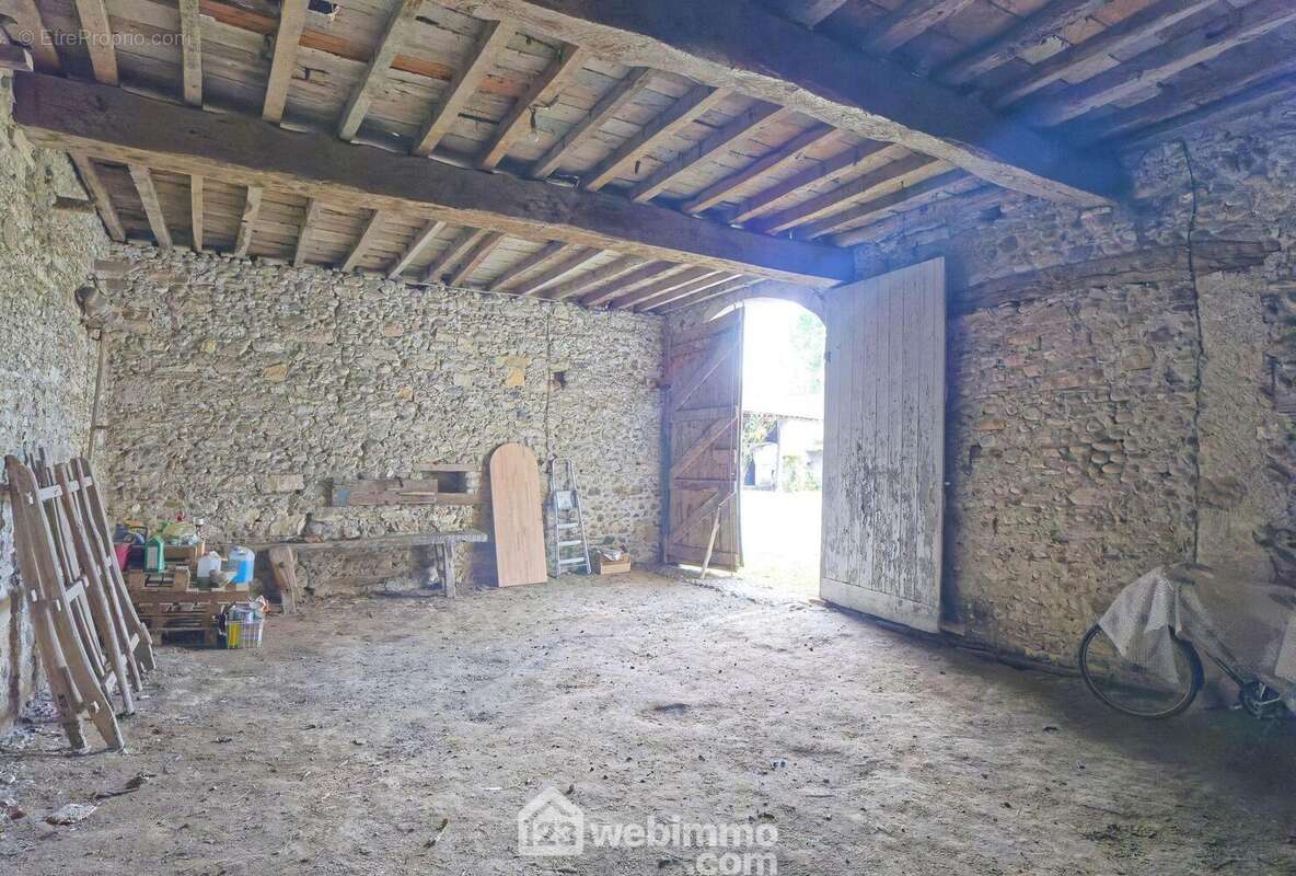 Maison à ARROS-DE-NAY